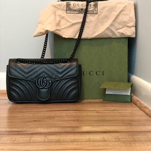 Gucci Handbags - Perfect Condition Authentic Gucci - GG Marmont Small Shoulder Bag